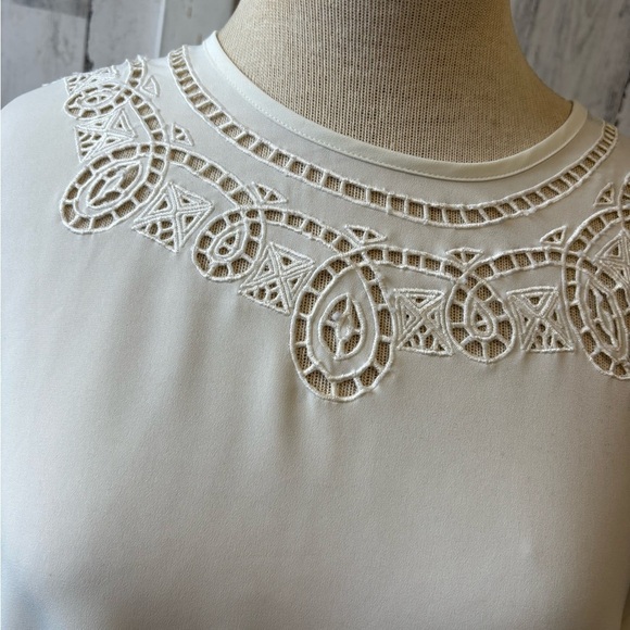 Embroidered “Orvis” blouse size 10 - Picture 2 of 8